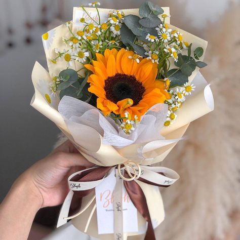 Every flower is a soul blossoming in nature. 🌻 . Check out: #blush_sunflower . Pm us for customised bouquets! Ipoh: 014-905 9727 KL: 018-573 1027 Penang: 018-570 6027 . #BlushIpoh #Ipohflorist #FloristIpoh #KedaiBungaIpoh #IpohBouquet #OnlineFlorist #怡保花店 #MalaysiaFlorist #FloristMalaysia #FloristMalaysiaIpoh #BungaIpoh #Sunflower #SunflowerBouquet #SunflowerBouquetIpoh #IpohSunflowerBouquet #太阳花花束 #向日葵花束 Small Yellow Flowers, Sunflower Bouquet, Flower Bouquet Diy, Online Florist, Sunflower Bouquets, Ipoh, Diy Bouquet, Fake Flowers, Crochet Ideas