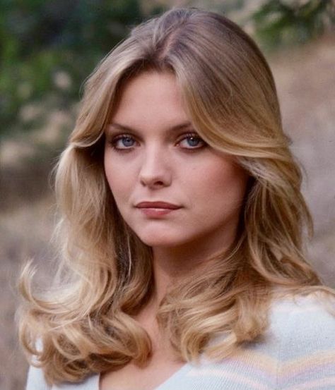 Michelle Pfeiffer 70s, Michelle Pfeiffer Makeup, Michelle Pfeiffer 90s, Michelle Pfeiffer 80s, Michelle Pfeiffer Hair, 1970s Hairstyles, Michelle Pfeiffer, Model Inspo, Personality Quiz