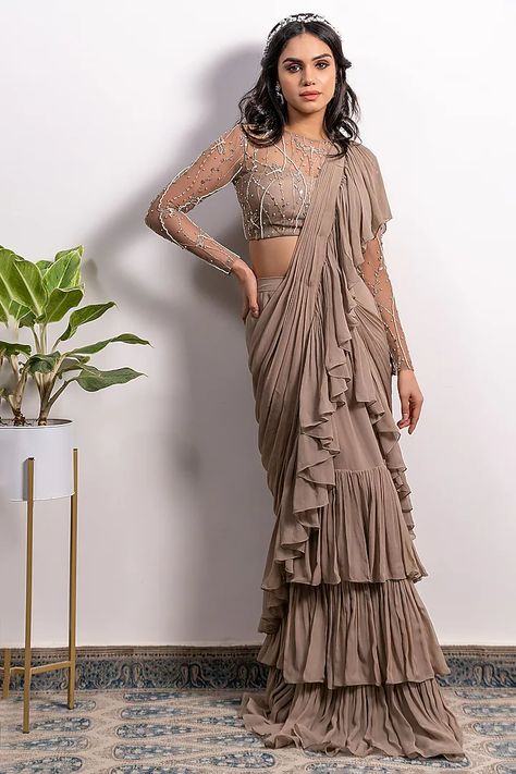 Mouse Brown Georgette Pre-Draped Saree Set Design by Silky Bindra at Pernia's Pop Up Shop 2023 Frill Saree Design, Ruffle Lehanga For Women, Fishcut Saree Design, Frill Saree Style, Frill Saree Blouse Design, Draping Saree Style, Winter Saree, Pre Draped Saree, Frill Saree