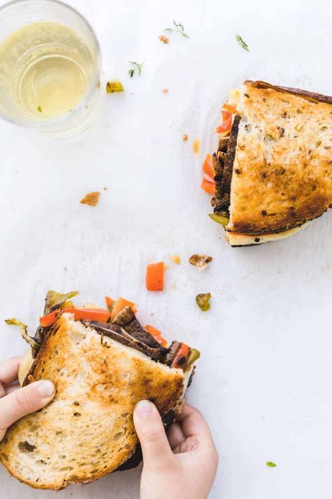 Marinated Portobello Mushroom Sandwich with Grilled Bell Pepper, gruyere cheese and mozzarella cheese Mushroom Sandwich Recipes, Portobello Mushroom Sandwich, Grilled Bell Peppers, Mushroom Sandwich, Portobello Mushroom Recipes, Pepper Sandwich, Pepper Recipes, Delicious Appetizers, Quick Easy Recipes