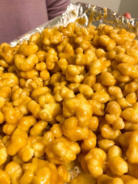 Caramel Corn Puff Recipe Carmel Corn Recipe, Caramel Puffed Corn Recipe, Best Caramel Corn, Puffed Corn Recipes, Caramel Puff Corn, Puff Corn, Caramel Corn Recipe, Popcorn Recipes Easy, Caramel Corn Recipes