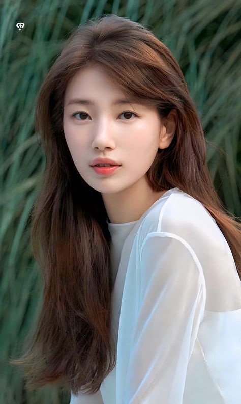 Illustration Poses, Fashion Illustration Poses, Brown Hair Shades, Haircuts Straight Hair, Bae Suzy, Palembang, Korean Actresses, Korean Celebrities, Soft Hair