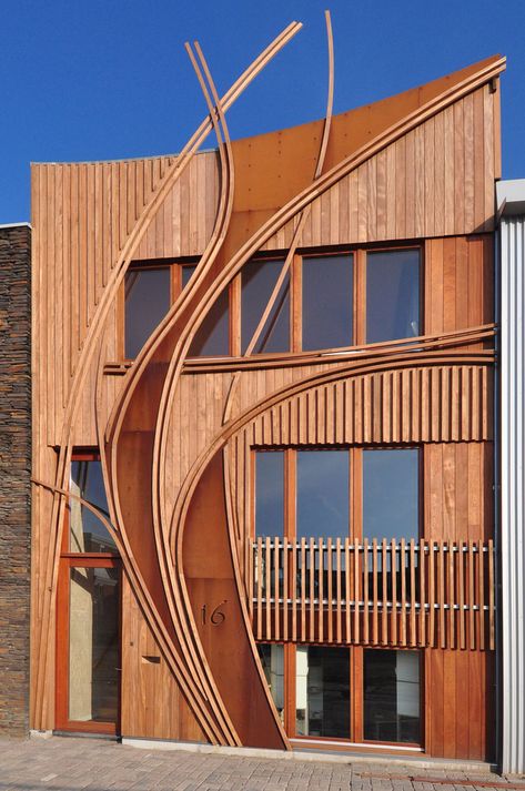 15 Buildings That Have Unique And Creative Facades Detail Arsitektur, Ecological House, Nouveau Architecture, Modern Townhouse, Urban Housing, Townhouse Designs, Art Nouveau Architecture, التصميم الخارجي للمنزل, Amazing Buildings