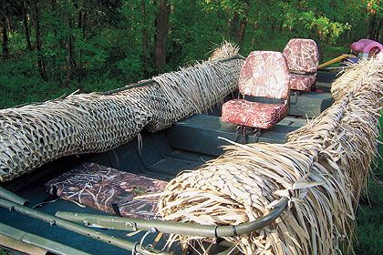 An article from Gun Dog Magazine that shows how to build your own grass boat blind. Duck Hunting Blinds, Duck Blind Plans, Boat Blinds, Duck Hunting Boat, Duck Boat Blind, Rc Boats Plans, Free Boat Plans, Duck Blind, Model Boat Plans