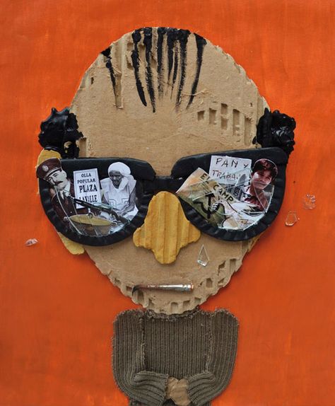 Antonio Berni. Retrato de la serie "100x100 argentinos" http://100x100.catedrasalomone.com/?portfolio=antonio-berni Juanito Laguna, Recycled Material Art, Cardboard Painting, Cardboard Sculpture, Trash Art, Mask Masquerade, Cardboard Art, Middle School Art, Recycled Art