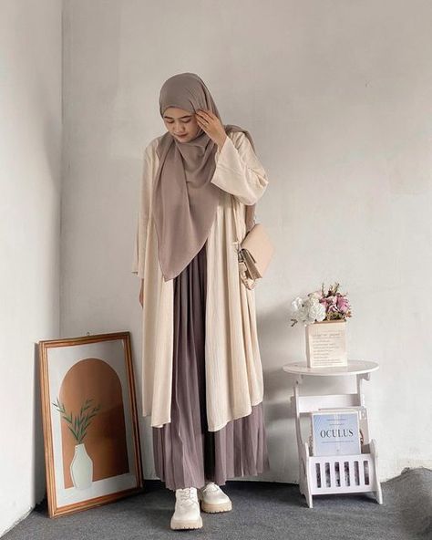 Hijabi Style Outfits, Muslim Fashion Dress Modern, Dress Outer, Hijab Style Tutorial, Muslim Outfits Casual, Islamic Dress, Modest Dresses Casual, Hijabi Outfits Casual, Muslim Fashion Dress