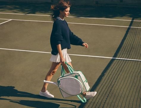 🎾🏆 Tennis Outfit Women Athletic Wear, Old Money Lifestyle, Country Club Aesthetic, Tennis Photoshoot, Outfit Tennis, Tennis Outfit Aesthetic, Garden Party Outfit, Old Money Fashion, Tennis Aesthetic