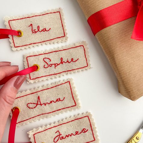 Present Personalised Tag – Stitch Ambition Christmas Present Sewing Ideas, Cute Christmas Gifts Homemade, Holiday Stockings Ideas, Hanger Name Tags, Handmade Christmas Party Favors, Beginner Sewing Christmas Gifts, Sewn Gift Tags, Cricut Wrapping Ideas, Hand Embroidered Christmas Napkins