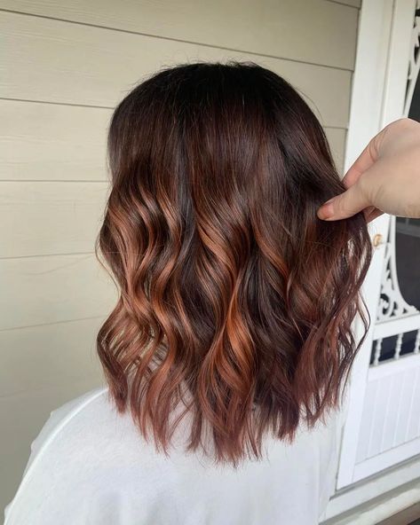 33+ Best Copper Balayage On Brown Hair Trends Copper Balayage On Brown Hair, Balayage Brunette Short, Balayage On Brown Hair, Copper Balayage Brunette, Balayage Hair Copper, Copper Brown Hair, Brown Hair Trends, Short Or Long Hair, Highlights For Dark Brown Hair