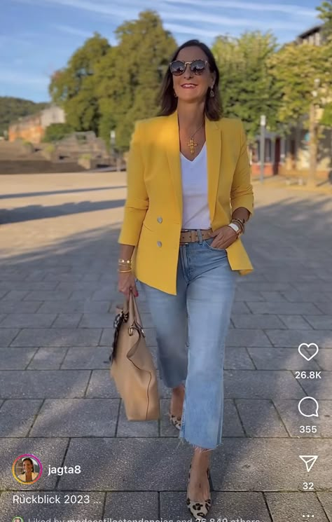 Mustard Blazer Outfits For Women, Yellow Blazer Outfit Classy, Yellow Blazer Outfit Business, Yellow Blazer Outfit Casual, Mustard Yellow Outfit Combination, Mustard Yellow Jacket Outfit, Straight Cropped Jeans Outfit, Mustard Blazer Outfit, Yellow Blouse Outfit