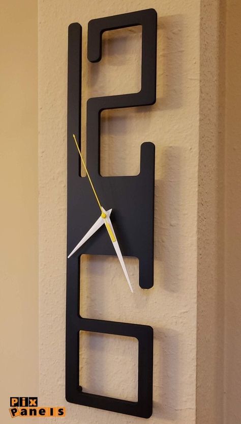 Wall clock designing Cnc Wall Clock Design, Hanging Clock On Wall, Home Made Clocks Ideas, Wooden Ideas Handmade, Cnc Clock Design, Mdf Products Ideas, Wooden Cnc Design, Cnc Mdf Design, Cnc Gift Ideas