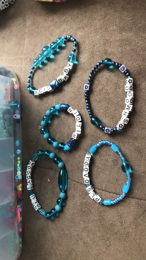 Blue Kandi Bracelets, Candy Rave Bracelets, Rave Candy Ideas, Rave Candy Bracelets Ideas, Rave Candy Bracelets, Kandi Phrases, Kandi Diy, Blue Kandi, Kandi Bracelets Rave