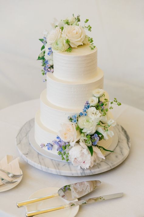 Smooth White Wedding Cake, 4 Tier Cake Wedding, Wedding Cake Designs Dusty Blue, Wedding Cake With Real Flowers, Wedding Cake With Blue, Ikea Wedding, Wedding Color Schemes Spring, Baby Blue Weddings, Spring Wedding Cake