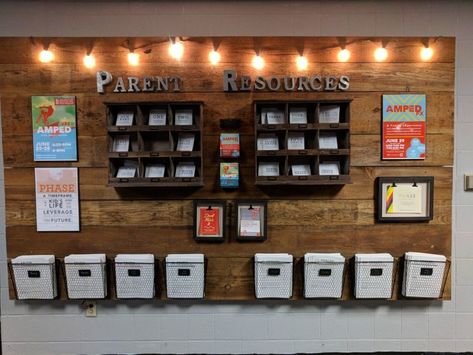 Found on Bing from www.pinterest.com Resource Room Ideas, Parent Resource Wall, Parent Room, Church Welcome Center, Childrens Ministry Decor, Kids Church Rooms, Kids Church Decor, Sunday School Rooms, Lobby Ideas