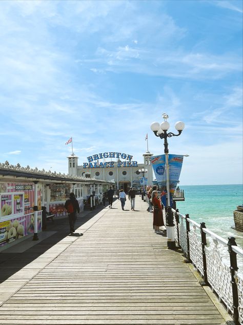 England Beach Aesthetic, Brighton Beach Aesthetic, Uk Beach Aesthetic, Brighton England Aesthetic, Seaside Town Aesthetic, Brighton Aesthetic, Beach Town Aesthetic, Streamer Aesthetic, Brighton London