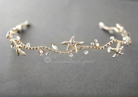 Light Gold Starfish Beach Wedding Hairpiece - Cassandra Lynne Simple Wedding Decoration, Beach Wedding Headpieces, Beach Wedding Hair Accessories, Small Beach Weddings, Beach Wedding Accessories, Diy Beach Wedding, Wedding Hairpiece, Beach Wedding Jewelry, Dream Beach Wedding