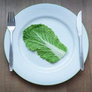 3 Important Signs You May Not Be Eating Enough Food Issues, Nourishing Foods, Raw Vegetables, Eat Smart, Cooking Light, Food Trends, Healthy Foods To Eat, Healthy Cooking, Healthy Habits