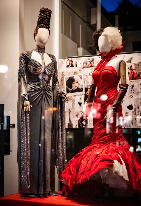 ‘Cruella’ Costumes Showcased At Boston’s School of Fashion Design – WONDERLAND Cruella Deville Costume, Sketches Aesthetic, Sketchbook Fashion, Cruella Costume, Movies Images, Cruella Deville, Design Sketchbook, Costume Fashion, Fashion Design Sketchbook