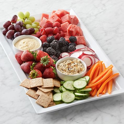 I’m checking out a delicious recipe for Summer Party Charcuterie Board Recipe from Kroger! Easy Summer Party Food, Party Charcuterie Board, Summer Appetizers Easy, Recipe For Summer, Charcuterie Inspiration, Charcuterie And Cheese Board, Summer Appetizer, Charcuterie Recipes, Easy Food Art