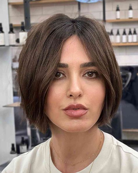 36 Chin-Length Bob Hairstyles That Will Stun You in 2023 Trendy Bob Hairstyles, Haircut Types, Chin Length Bob, Chin Length Hair, Bob Haircuts For Women, Hair Color And Cut, Short Hair Haircuts, Bob Haircuts, Short Bob Hairstyles