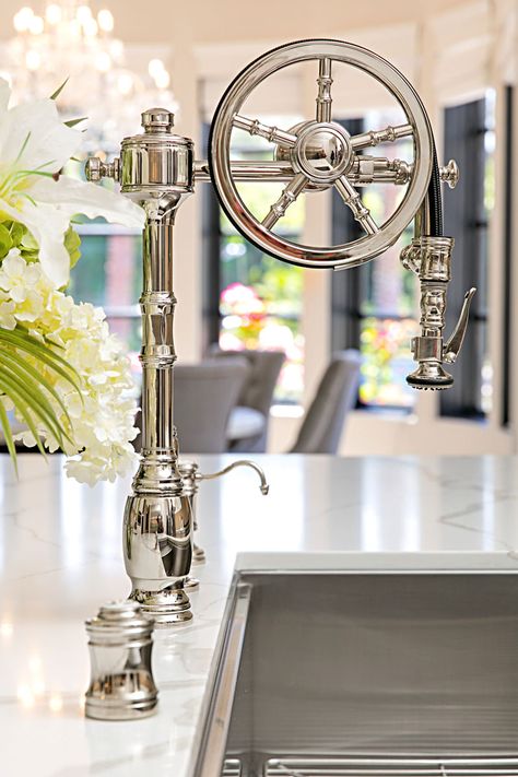 Unique Sink Faucet, Unique Kitchen Faucets, Luxury Kitchen Faucets, High End Homes Luxury Interior, Cool Kitchen Sinks, Farmhouse Kitchen Faucet Ideas, Rustic Kitchen Faucets, Waterstone Kitchen Faucet, Kitchen Faucets Ideas