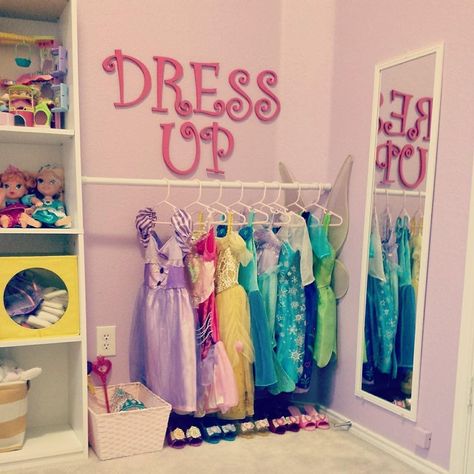 Princess Furniture Diy, Princess Theme Bedroom Ideas Daughters, Toddler Girl Princess Bedroom, Princess Decor Bedroom, Girls Room Organization Ideas, Disney Princess Room Ideas, Princess Room Decor Ideas, Princess Dress Up Station, Disney Princess Bedroom Ideas