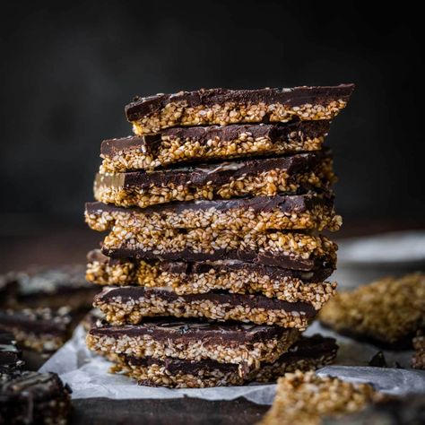 Sesame Chocolate Bark (Vegan) - Crowded Kitchen Sesame Chocolate, Sesame Brittle, Melt Chocolate In Microwave, Chocolate Bar Recipe, Crowded Kitchen, Chocolate Deserts, Whole Foods Vegan, Light Desserts, Bark Recipe