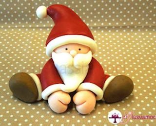 Air Dry Clay Tutorials Clay Santa, Cold Porcelain Tutorial, Christmas Decs, Cake Tips, Christmas Cake Decorations, Fondant Animals, Xmas Cake, Christmas Clay, Polymer Clay Christmas