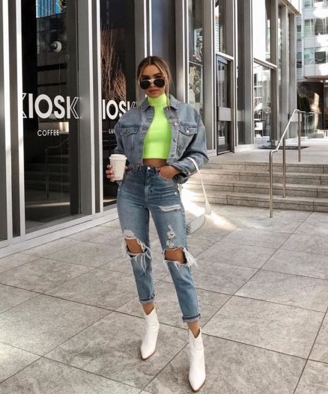 Check this out, I just found something fun! Outfit Botas, Outfits Con Jeans, Outfit Work, Sofia Carson, Neon Party, Causual Outfits, White Boots, Street Style Chic, Jeans Outfit