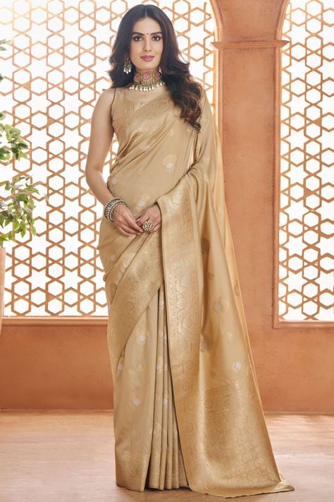 Beige Zari Woven Pure Banarasi Silk Saree Saree For Women Indian, Cream Saree, Banarasi Sari, Reception Saree, Peach Saree, Indian Party, Indian Party Wear, Saree For Women, Banarasi Silk Saree