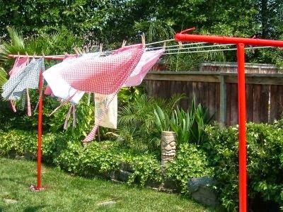 clothesline idea Outdoor Clothes Lines, Clothesline Poles, Boy Rooms, Vintage Housewife, Clothes Hanging, Backyard Fences, I Remember When, Vintage Stuff, Clothes Line