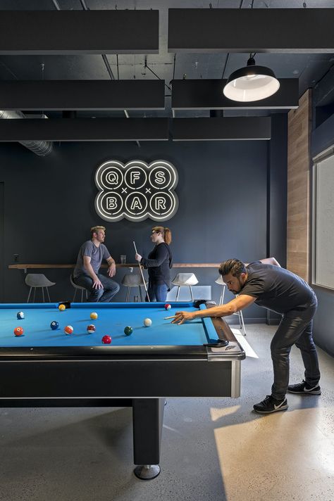 Snooker Room Interior, Billiard Room Design, Billiard Room Decor, Billiards Room Decor, Sport Bar Design, Billiards Bar, Office Pool, Snooker Room, Gaming Lounge