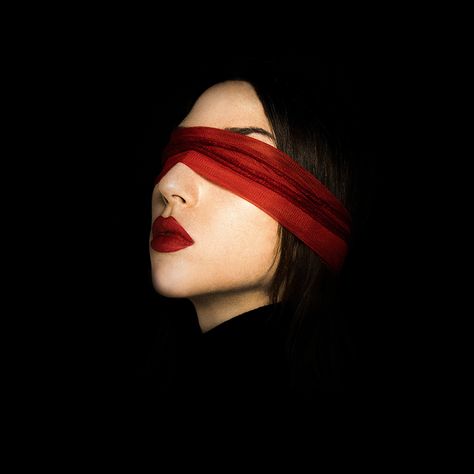 Blindfolded, portrait phptography, dreams, red yarn Blindfold Photoshoot, Blindfolded Photography, Girl With Blindfold, Blindfold Tattoo, Blindfold Aesthetic, Red Blindfold, Blindfolded Woman, Blind Fold, House Scary