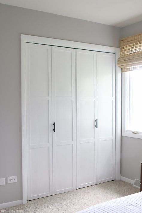 Have old bifold closet doors in your home? Upgrade them with this simple DIY tutorial. We added trim, paint, and sleek black handles for a new upgraded look on a budget! Bifold Metal Doors, Closet Shutter Doors Ideas, Modern Bifold Closet Doors, Deur Makeover, Old Closet Doors, Bifold Doors Makeover, Bedroom Closet Doors, Closet Door Makeover, Dream Ideas