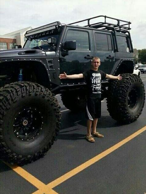 Michigan Jeeps on Twitter: "Nevermind, these are huge tires! #JKU #JK #Jeep http://t.co/h7t8Vypzr0" Comanche Jeep, Cj Jeep, Badass Jeep, Hors Route, Black Jeep, Lifted Jeep, Dream Cars Jeep, Jacked Up Trucks, Custom Jeep