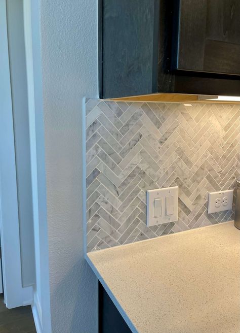 Kitchen Backsplash Edge Ideas, Kitchen Backsplash Cabinet Edge, Backsplash At End Of Cabinet, Tile Around Door Frame Kitchen, Kitchen Backsplash End Of Cabinet, Kitchen Backsplash Ending, Backsplash Same As Counter, Subway Tile Backsplash End Cap, Partial Kitchen Backsplash