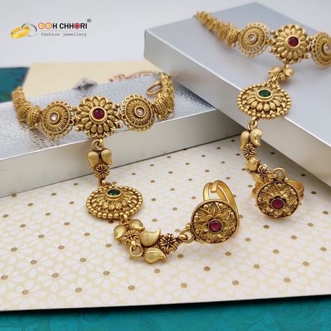 Antique Hathphool Gold, Hathpan Gold Jewellery, Hathfool Designs In Gold, Hath Panja Gold Design, Trendy Jewellery, Gold Bridal Necklace, Antique Gold Jewelry Indian, Bridal Jewellery Design, Antique Jewellery Designs