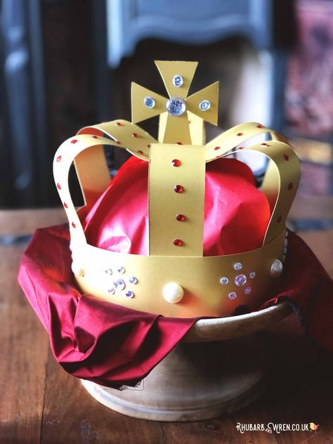 Make Your Own Crown, Jubilee Crown, Coronation Crown, Best Kids Costumes, King Craft, Medieval Crown, Make A Crown, Royal Cakes, Crown For Kids