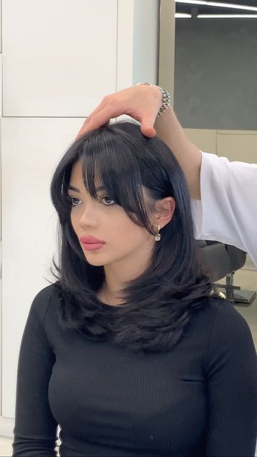 Mecitalkaofficial ® on Instagram: "Curtain bangs ✨ #haircut #curtainbangs #hair #hairtutorial #naturalhair #makeupcoach #hairofinstagram" Short Curtain Bang, Short Curtain Bangs Long Hair, 2023 Curtain Bangs, Curtainbangs Hair, Curtain Bangs With Short Hair, Curtain Bangs Haircut, Short Curtain Bangs, Bangs Haircut, Curtain Bangs Short