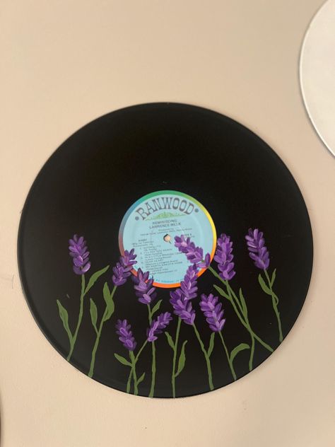 Made to order hand painted lavender vinyl record. No vinyl painting is exactly alike, each record is one of a kind! Vinyl Decoration Ideas, Vinyl Paintings Easy, Paint On Records, Painted Record Ideas, Vinyl Painting Ideas Easy, Painted Records Vinyl Easy, Painting On Vinyl Records, Painting On Records, Painting On Records Vinyls