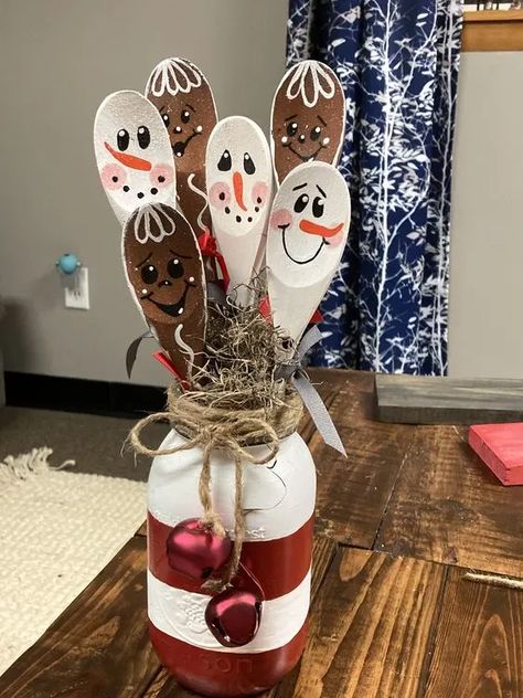 65+ Adorable Christmas Crafts for Kids to Make - HubPages Bundt Pan Christmas Crafts, Gingerbread Wooden Spoons, Wood Spoon Crafts, Christmas Wooden Spoons, Wooden Spoon Crafts, Snowman Crafts Diy, Christmas Spoons, Spoon Crafts, Christmas Crafts To Sell