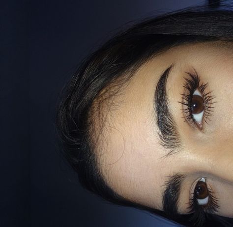 https://www.youtube.com/c/QueenKeema Thick Eyebrows And Eyelashes, Serum For Lashes, Good Eyebrows, Brown Eyelashes, Ivana Santacruz, Eyebrows Goals, Bushy Eyebrows, Thick Brows, Skincare Natural