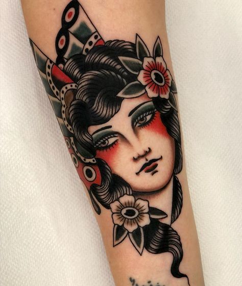 Tattoo artworks by © Gaia Leone.  
Lady tattooist from Torino - ITALY. 

... Traditional Tattoo Woman, Face Tattoos For Women, Traditional Tattoo Inspiration, Traditional Style Tattoo, Girl Face Tattoo, Nautical Tattoo, Floral Tattoo Sleeve, Old School Tattoo Designs, American Tattoos