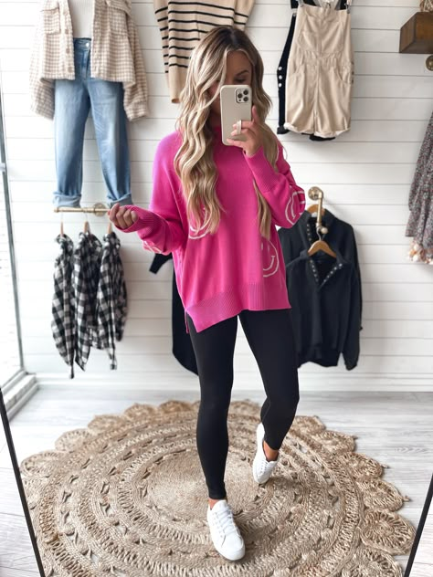 Legging With Vest Outfit, Leggings With Sweatshirt Outfit, Cute Outfits To Wear At Home, 2024 Womens Fall Fashion, Casual Saturday Outfit Fall, Navy Leggings Outfit Casual, Teacher Style 2024, Dressed Up Leggings Outfit, Outfits With Colored Leggings