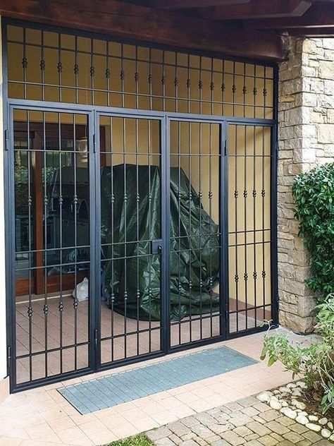 Sliding Gate Design, Gate Design Modern, Gate For Stairs, Black Gate, Gate Garden, Window Grill Design Modern, Home Gate Design, Terrasse Design, Gate Wall Design