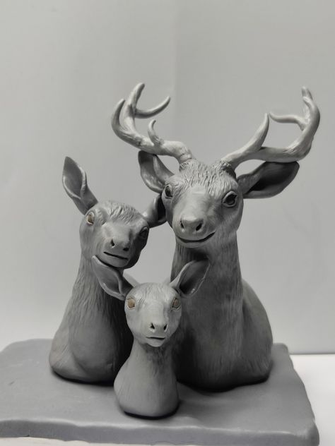 Clay Modelling Sculpture Easy, Animal Sculptures Clay Realistic, Diy Clay Animals, Clay Animals Sculpture, Ceramic Deer Head, Clay Deer, Clay Sculpture Ideas, Animals Clay, Clay Easy