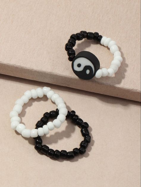 Black And White Bracelets, Pulseras Ideas, Shoe Lacing Techniques, Unicorn Fashion, Beaded Jewelry Necklaces, Beaded Ring, Diy Bracelet Designs, Beaded Jewelry Designs, White Bracelets