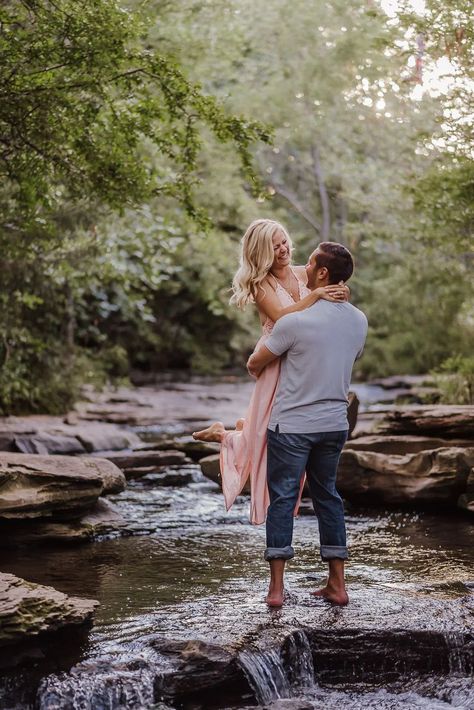 Creek Engagement Photos, Water Engagement Photos, Poses Summer, Lake Photoshoot, Stone Creek, Forest Engagement, Cute Engagement Photos, Couple Engagement Pictures, Summer Engagement Photos