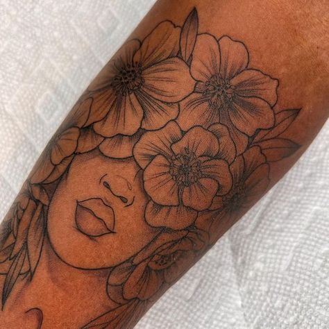 Afro Flower Tattoo, Afro With Flowers Tattoo, Flower Afro Tattoos, Black Women Face Tattoos, Afro Women Tattoo, Baddie Flash Tattoos, Black Woman Tattoo Afro, Melanin Tattoo For Women, Flower Tattoos Cover Up