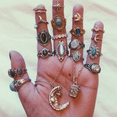 Boho jewelry :: Rings, bracelet, necklace, earrings + flash tattoos :: For Gypsy wanderers + Free Spirits :: Witchy Instagram, Hipster Jewelry, Boho Styl, Estilo Hippy, Flash Tattoos, Body Chains, Engagement Ring Rose Gold, Knuckle Ring, Jewels Rings